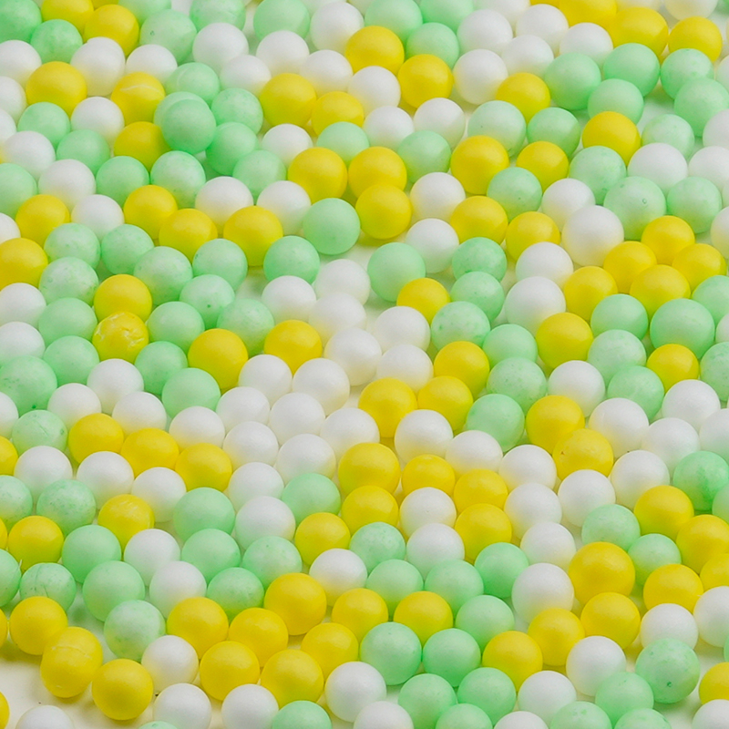 Boules décoratives en mousse pour raphia